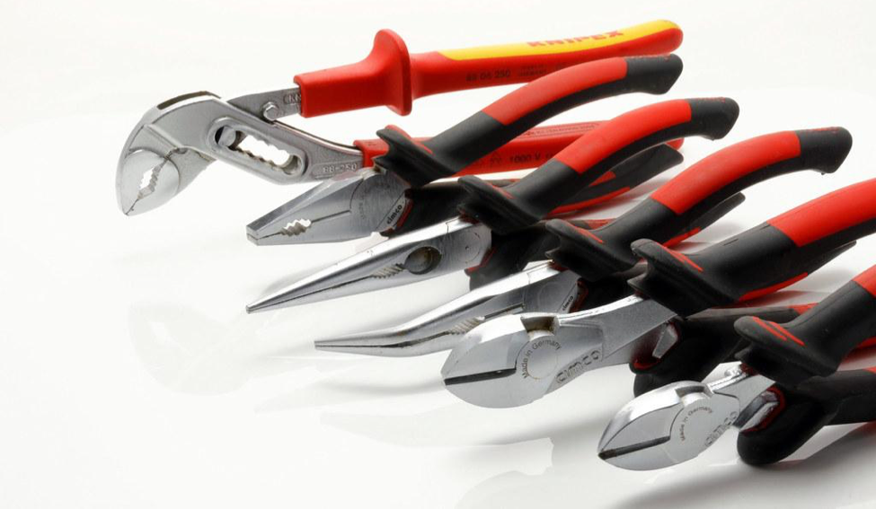 Pliers